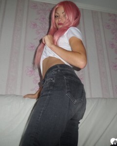 Mesmerizing pink-haired friend shows me her goods