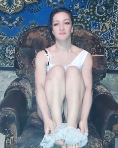 Lonely brunette girlfriend takes some hot nudes