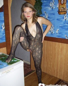 Kinky girlfriend in pantyhose fools around the apartment