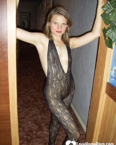 Kinky girlfriend in pantyhose fools around the apartment