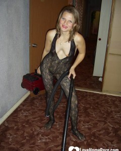 Kinky girlfriend in pantyhose fools around the apartment