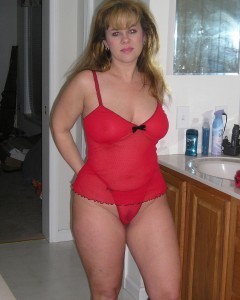 Hot juicy amateur milf