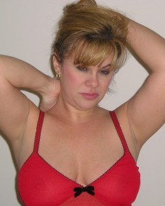 Hot juicy amateur milf