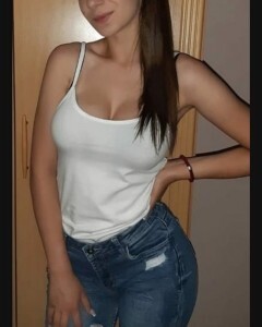 girls who smell like hair