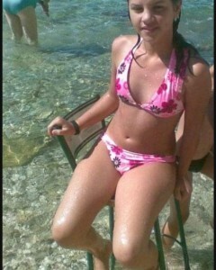 girls who smell like hair