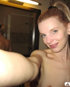 Exposing my ex-girlfriend's naked selfies for you