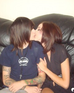 My emo boyfriend loves to fuck me hard