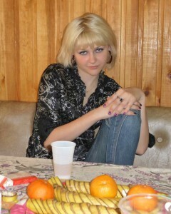 Kinky blonde really wants to get fucked