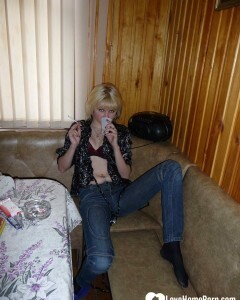 Kinky blonde really wants to get fucked