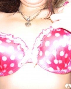 Stunning Asian gets completely naked on camera