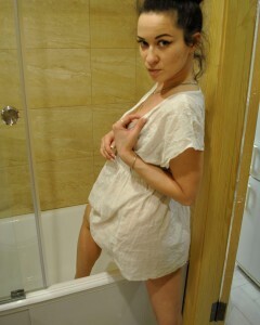 Kinky beauty masturbates in the shower for me