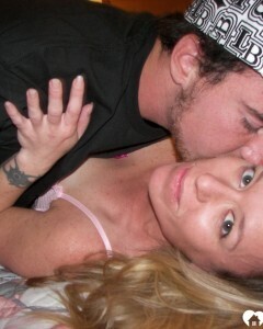 Sexy neighbor wanted to cheat on her man