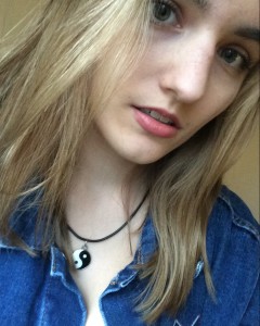 Amazing Tits And Ass On Cute Teen Girl