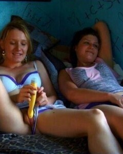 Ordinary women showing their way of masturbating