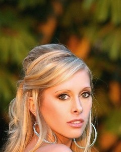 Laura Marie Nude & Sexy