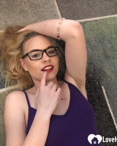 Workout session turned into a quick strip show