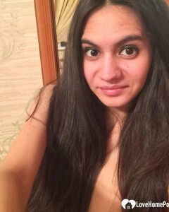 Serbian hottie shows a closeup of her cunt