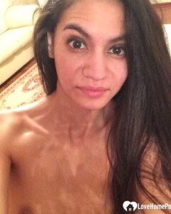 Serbian hottie shows a closeup of her cunt