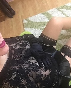 German Nylon Goddess Anett Larman 3