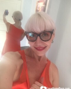 Blonde MILF with glasses teasing with nudes