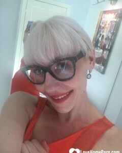 Blonde MILF with glasses teasing with nudes