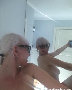 Blonde MILF with glasses teasing with nudes