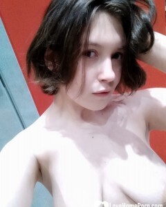 Petite hottie loves teasing with her booty