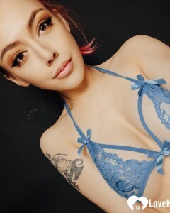 Big tits and some sex toy fun