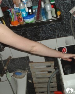 Hot brunette girlfriend shaving her pretty pussy