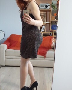 I just love taking nudes in the mirrors