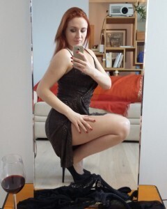 I just love taking nudes in the mirrors