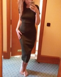 I just love taking nudes in the mirrors