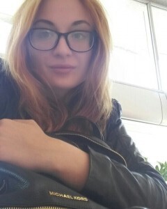 I just love taking nudes in the mirrors