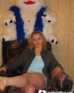 Hot girlfriend takes her clothes off on camera