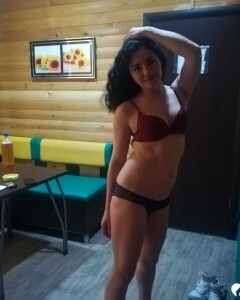 Sensational coffee-house worker shares her naked body